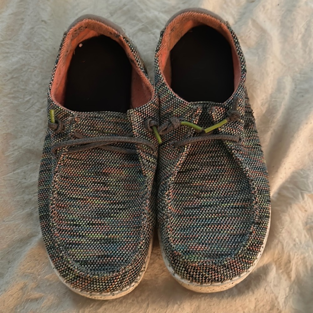 Hey Dudes size 7 there is a place on the side, good condition smoke free